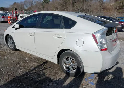 2010 Toyota Prius Iii z USA, uszkodzony, nr VIN JTDKN3DU8A0007997